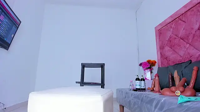 Bigasshott  online show from 1, 12, 2025