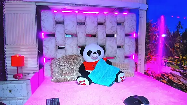 RubyEvanns online show from 17, 7, 2026