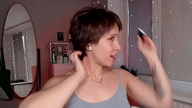 YourHotExSAndra online show from 22, 10, 2025