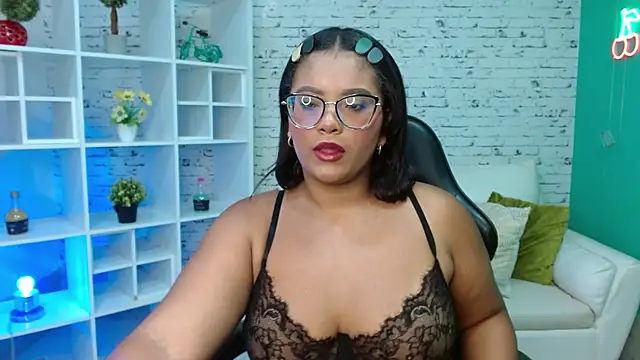 hannahjackson  online show from 19, 11, 2025