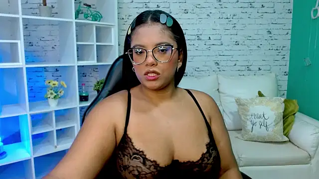 hannahjackson  online show from 10, 11, 2025