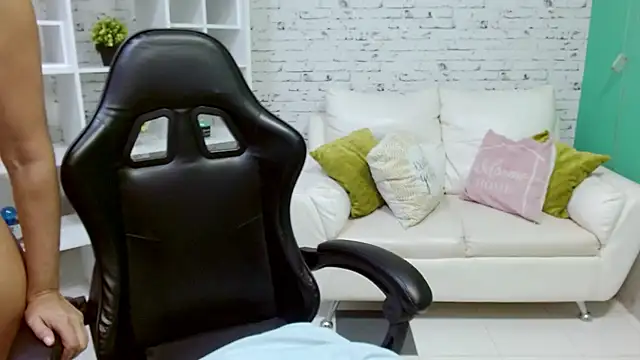 hannahjackson  online show from 29, 11, 2025