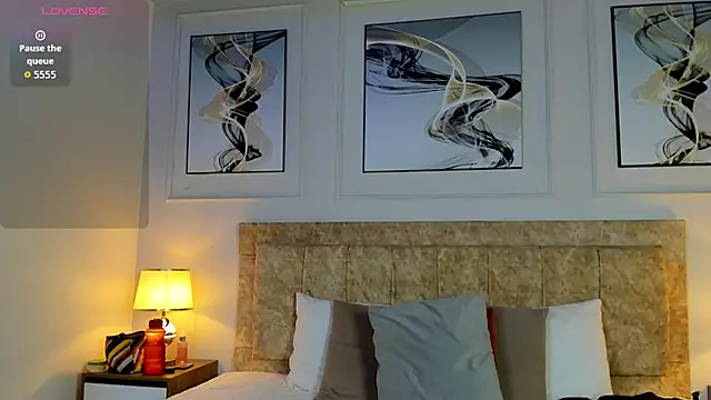 celeste collins  online show from 28, 11, 2025