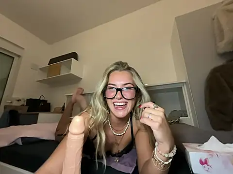 goddesemiiyy online show from 12, 1, 2026