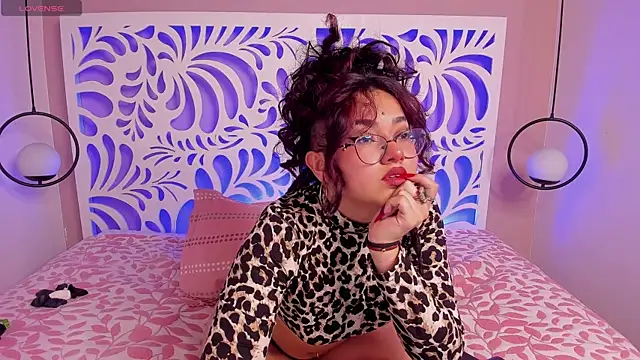 Snapshot of sunny_maya_ chatting on 25, 11, 2025 sunny maya online show from 25, 11, 2025