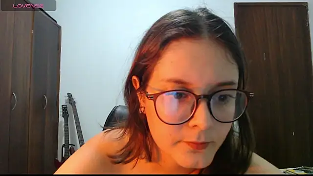 CarlaLorez online show from 14, 12, 2025