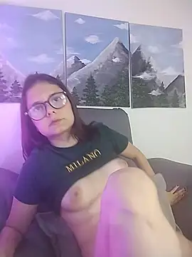 CarlaLorez online show from 1, 12, 2025