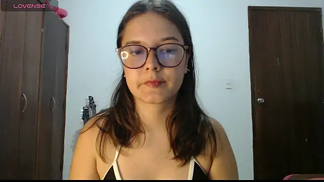 CarlaLorez online show from 6, 5, 2026
