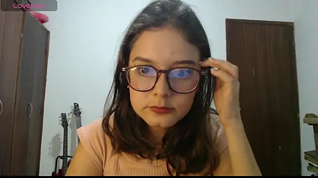 CarlaLorez online show from 2, 4, 2026