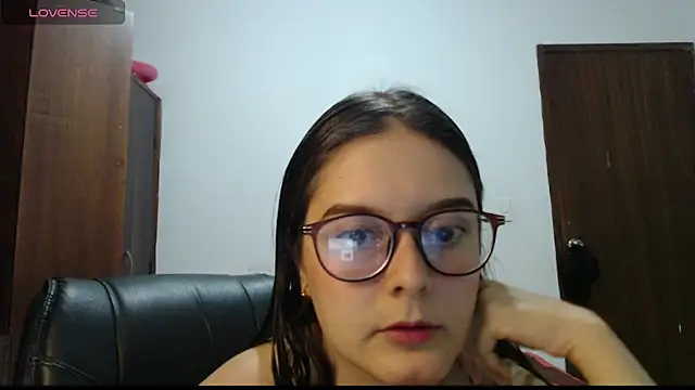 CarlaLorez online show from 14, 6, 2026