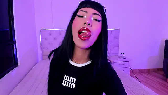Nina fox 0691 online show from 22, 5, 2026