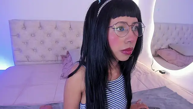 Snapshot of Nina_fox_0691 chatting on 4, 11, 2025 Nina fox 0691 online show from 4, 11, 2025