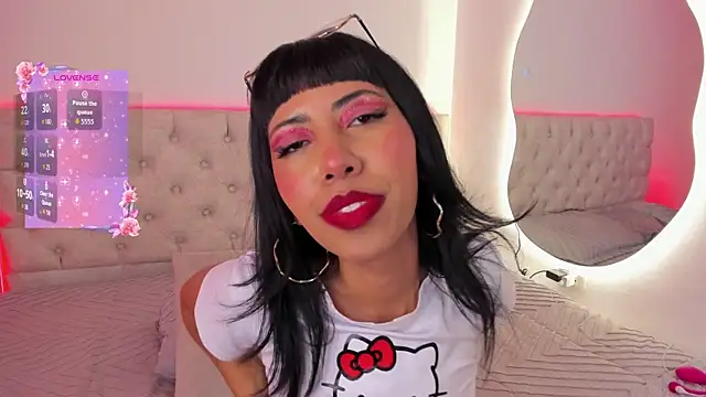 Snapshot of Nina_fox_0691 chatting on 15, 11, 2025 Nina fox 0691 online show from 15, 11, 2025