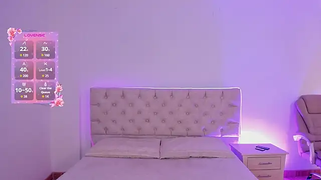 Snapshot of Nina_fox_0691 chatting on 19, 10, 2025 Nina fox 0691 online show from 19, 10, 2025