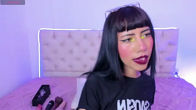 Nina fox 0691 online show from 7, 1, 2026