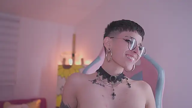 Giia Moretti  online show from 21, 11, 2025