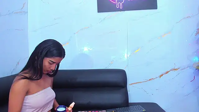 Little nicoll online show from 20, 12, 2025