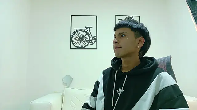 SEBAS LOVER  online show from 28, 10, 2025