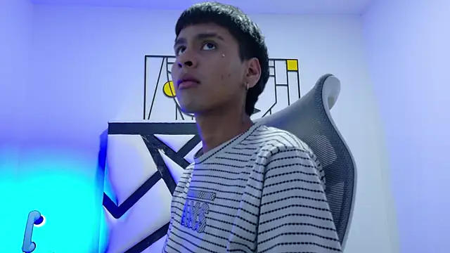 SEBAS LOVER  online show from 5, 11, 2025