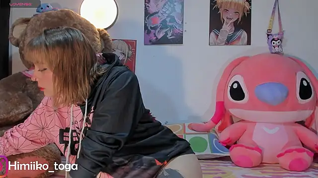 Snapshot of Himiiko_toga chatting on 4, 2, 2026 Himiiko toga online show from 4, 2, 2026