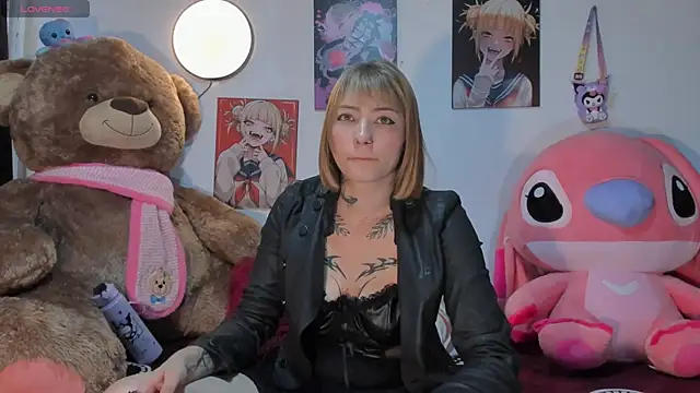 Snapshot of Himiiko_toga chatting on 5, 2, 2026 Himiiko toga online show from 5, 2, 2026