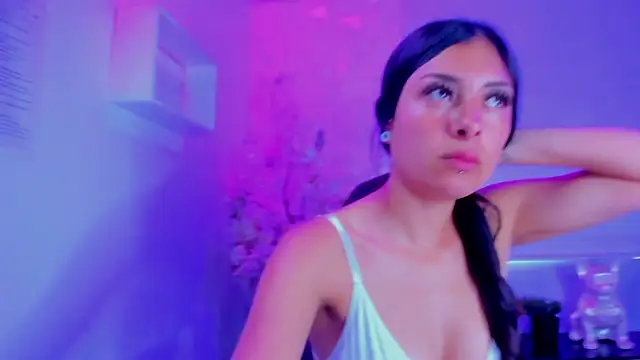 emmy rosse  online show from 4, 11, 2025