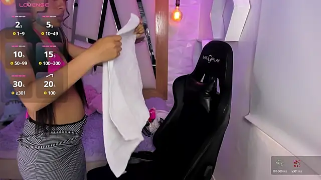 emmy rosse  online show from 6, 11, 2025