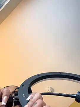 zara bellexx online show from 9, 11, 2025