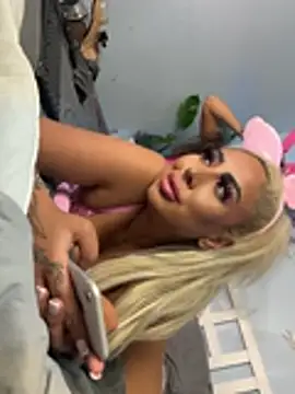 zara bellexx online show from 7, 5, 2026