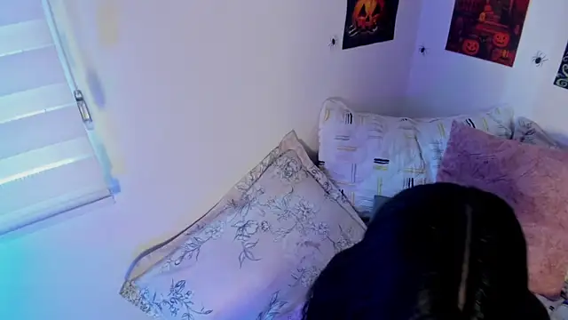 Lilith salvatoree online show from 11, 10, 2025