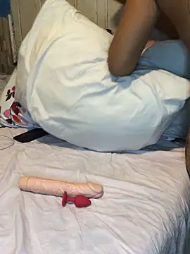 AliceXmoore online show from 24, 11, 2025