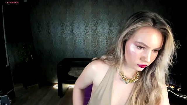  BellaClark online show from 9, 11, 2025