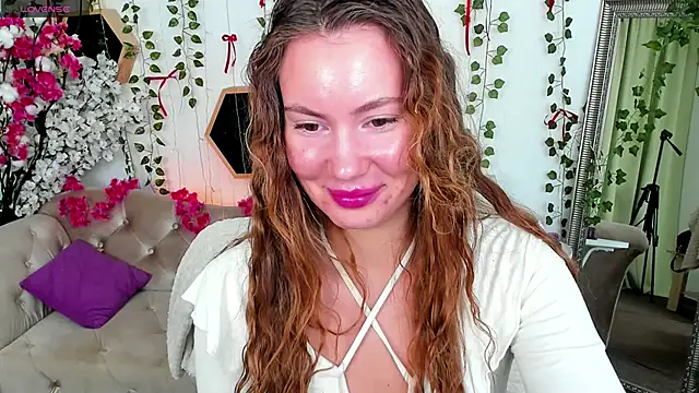  BellaClark online show from 28, 3, 2026