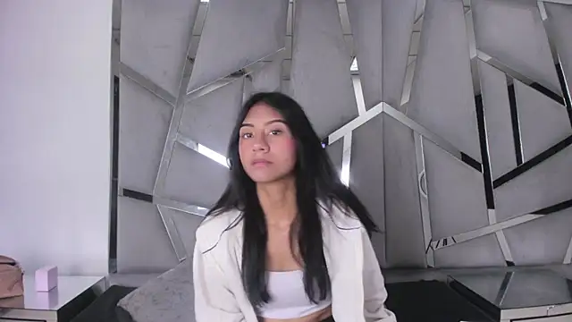 Mia clark18 online show from 11, 11, 2025