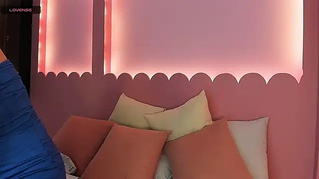 Elena Kink online show from 6, 5, 2026