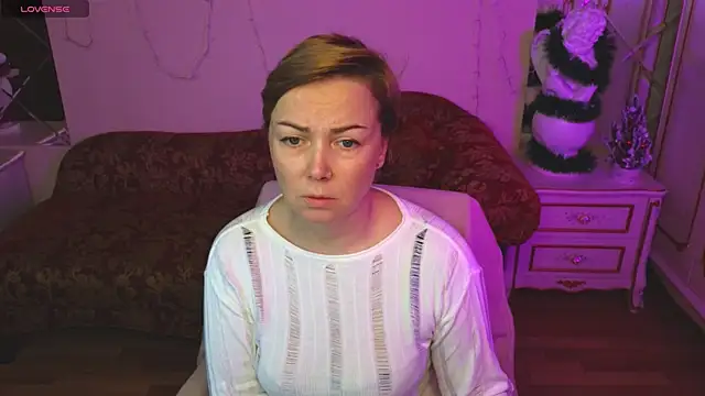 Viola Rayden online show from 9, 1, 2026