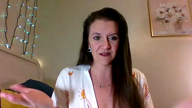 easy briezy online show from 5, 11, 2025