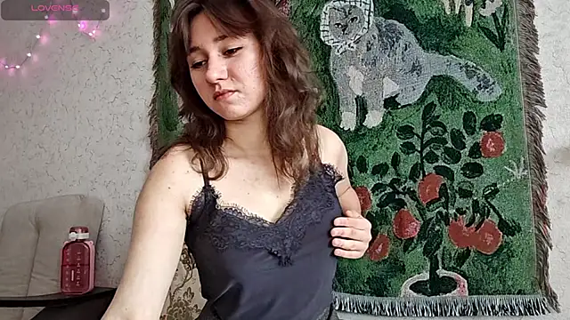 MiaLovelyOne online show from 12, 4, 2026