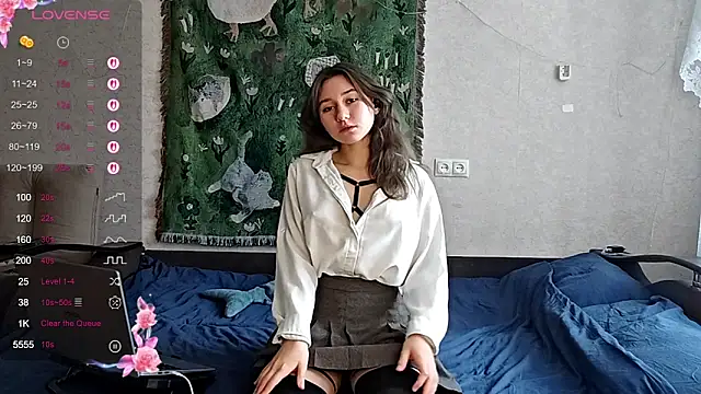 MiaLovelyOne online show from 9, 2, 2026