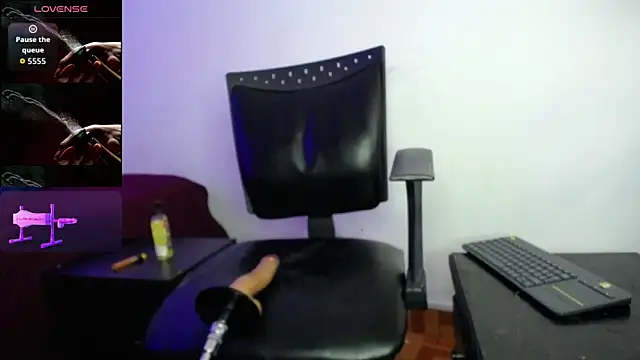 soffycarter1 online show from 25, 6, 2026