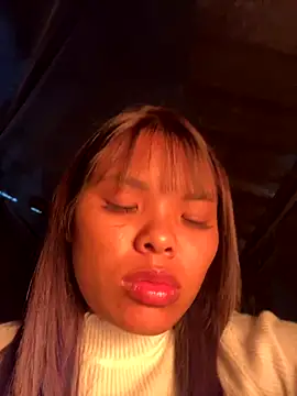 hello-cute online show from 4, 12, 2025