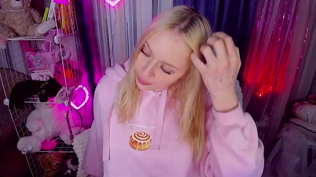 CeaneLino online show from 9, 4, 2026