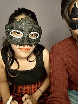 Lovebirdss online show from 28, 11, 2025