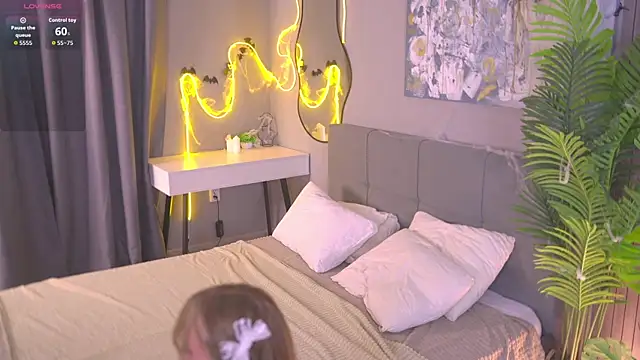 lorapalmerry online show from 1, 11, 2025