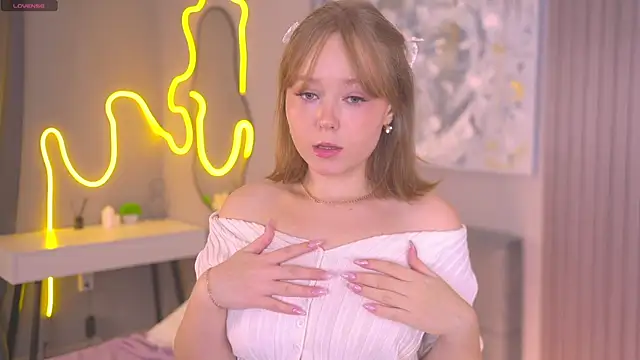 lorapalmerry online show from 2, 11, 2025