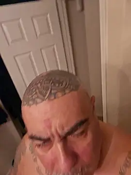 Snapshot of B1GLO chatting on 22, 11, 2025 B1GLO online show from 22, 11, 2025