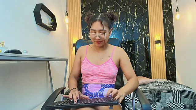 SamanthaFox 8 online show from 5, 3, 2026