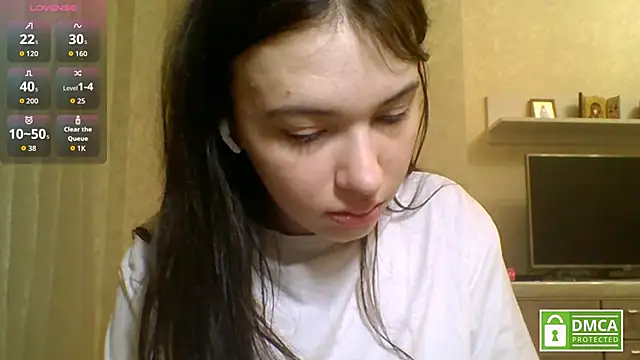 Snapshot of CeyaLier chatting on 4, 6, 2026 CeyaLier online show from 4, 6, 2026