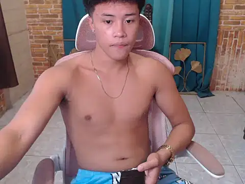 Snapshot of ur_naughtyboy_patrick chatting on 30, 10, 2025 ur naughtyboy patrick online show from 30, 10, 2025