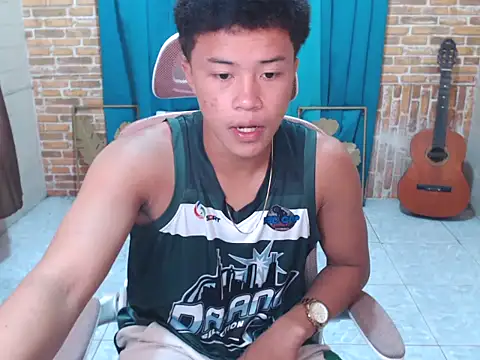 Snapshot of ur_naughtyboy_patrick chatting on 28, 11, 2025 ur naughtyboy patrick online show from 28, 11, 2025